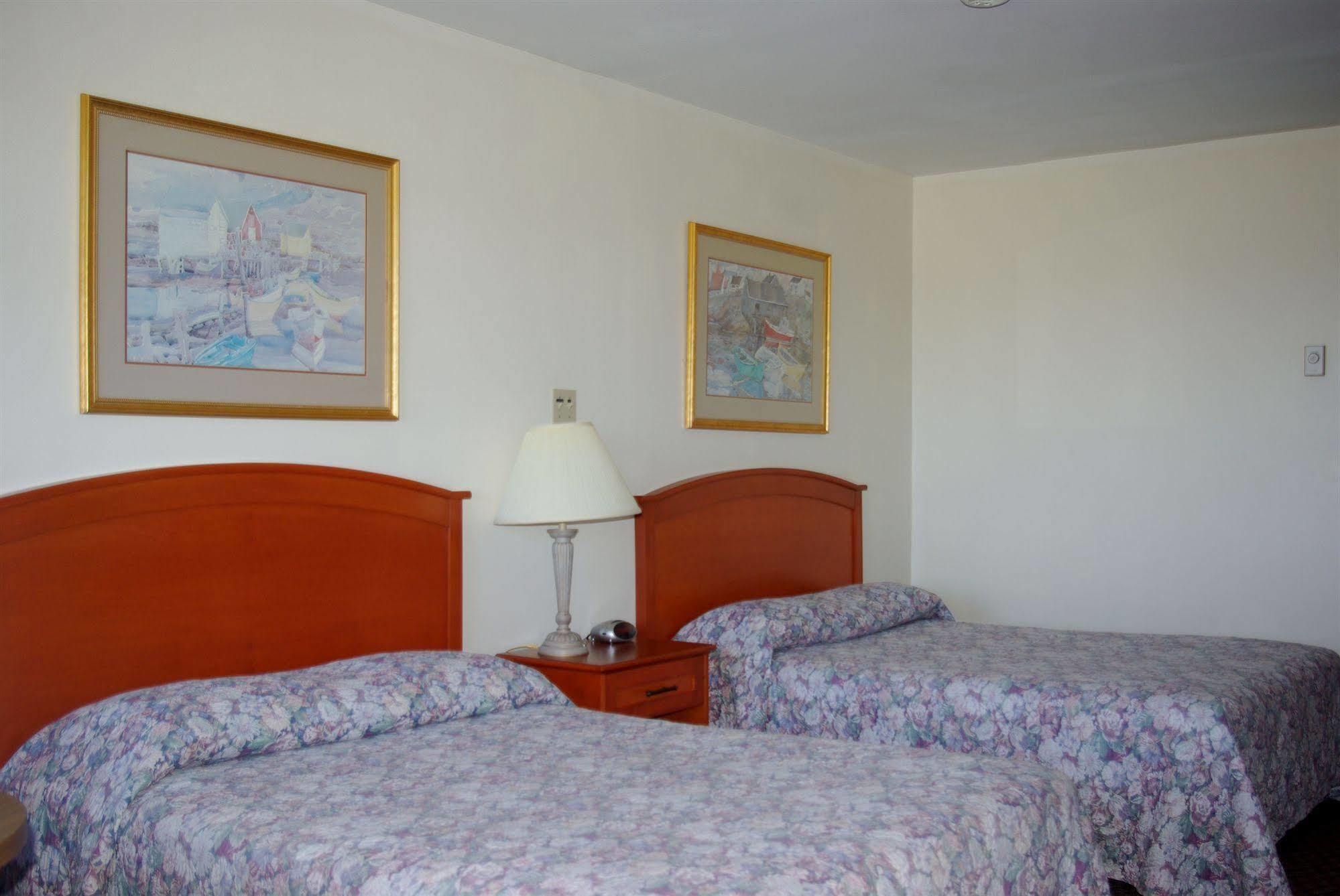 Tidal Bore Inn Труро Екстер'єр фото