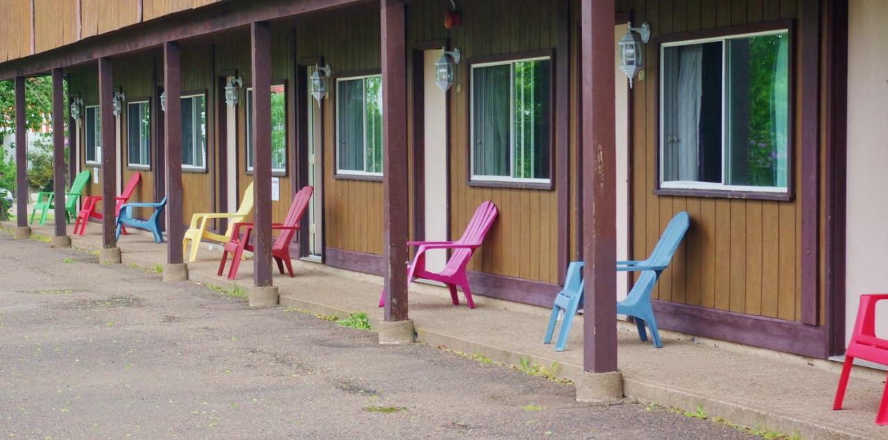 Tidal Bore Inn Труро Екстер'єр фото